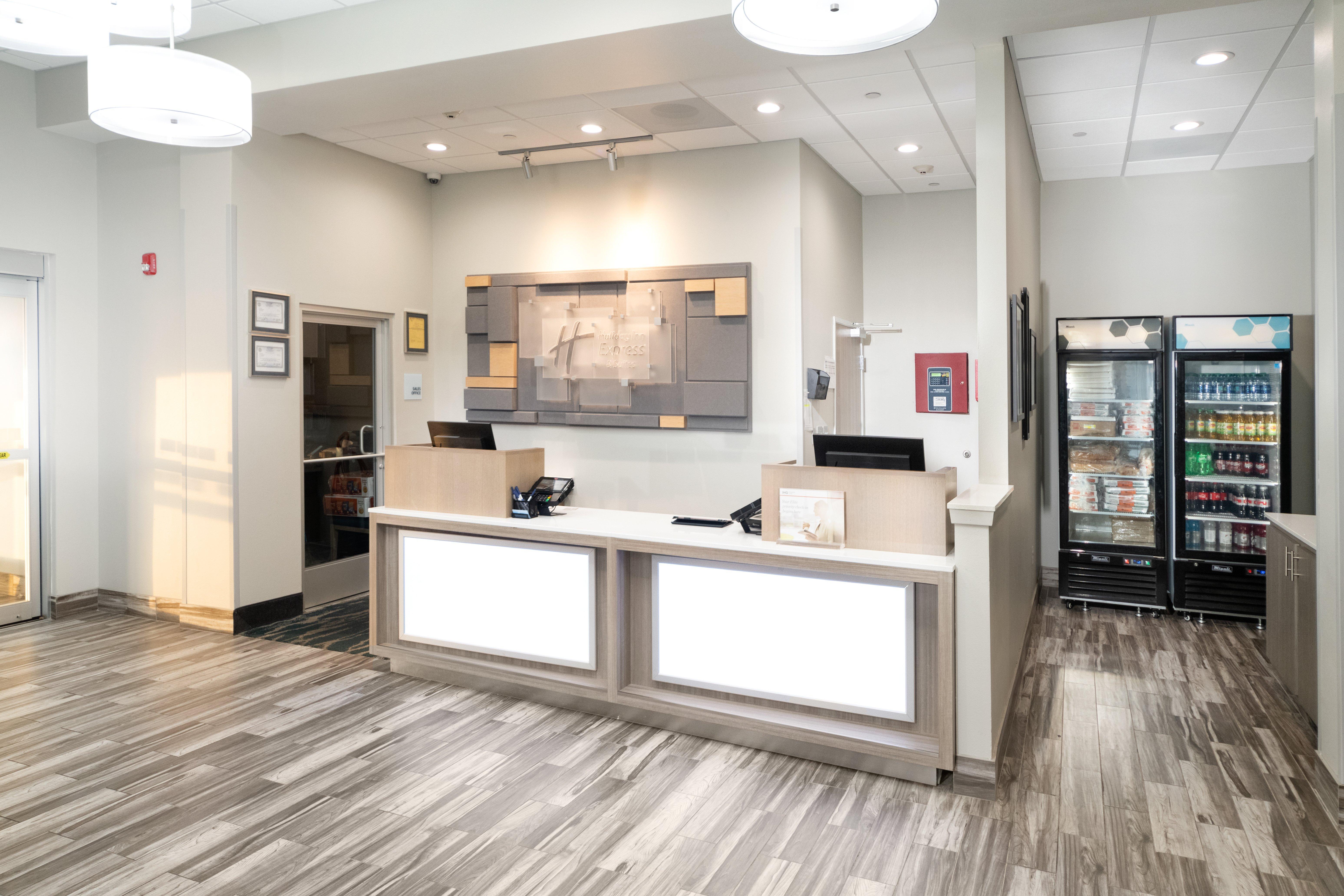 Holiday Inn Express & Suites Memphis Arpt Elvis Presley Blv By Ihg מראה חיצוני תמונה
