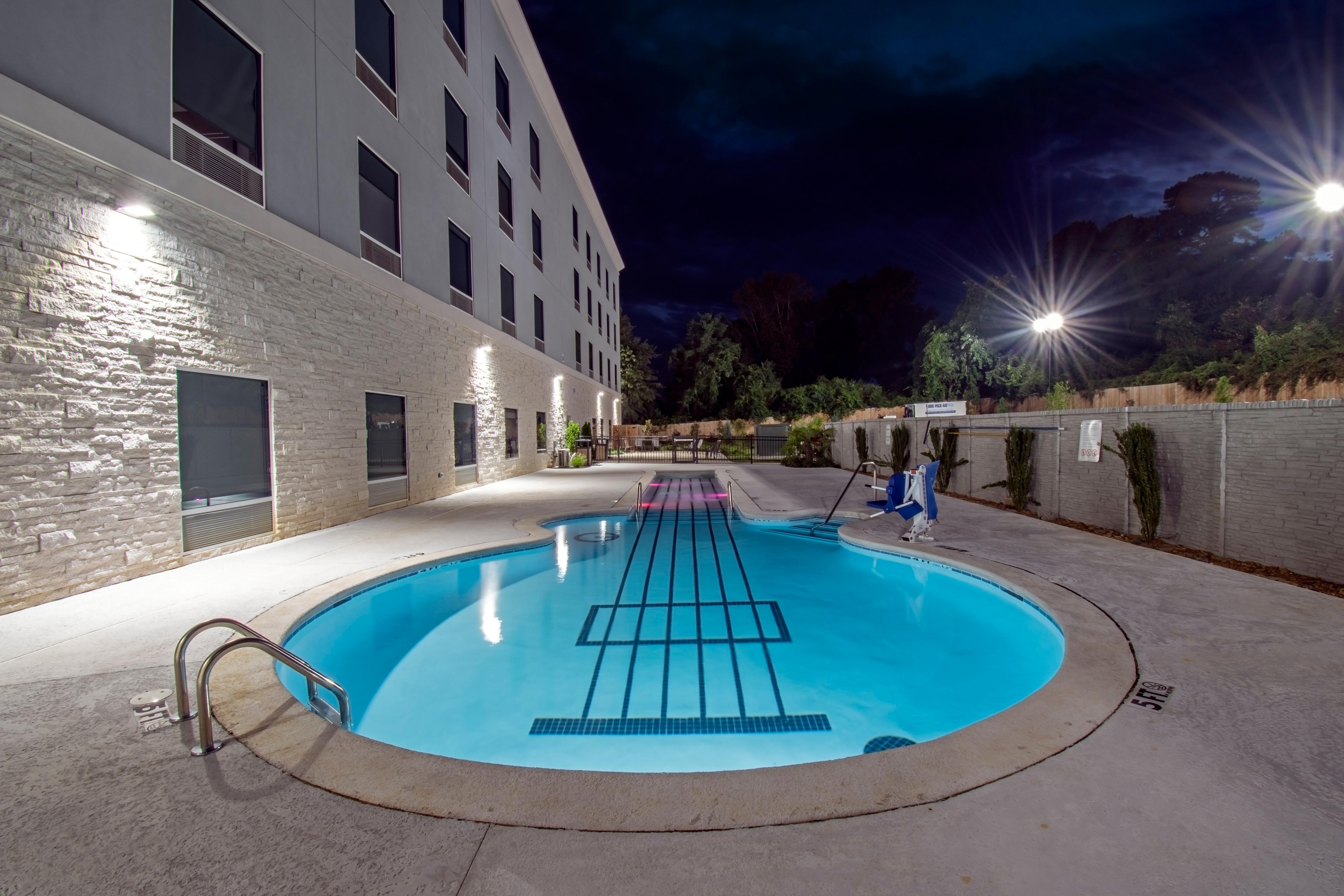 Holiday Inn Express & Suites Memphis Arpt Elvis Presley Blv By Ihg מראה חיצוני תמונה